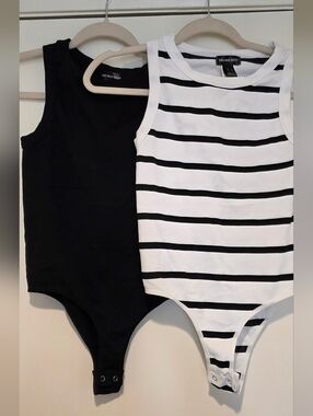 Set Of 2 Womens Bodysuirs Sz L